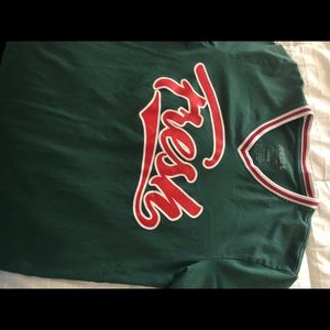 Fresh Apparel Top. Preowned green L
